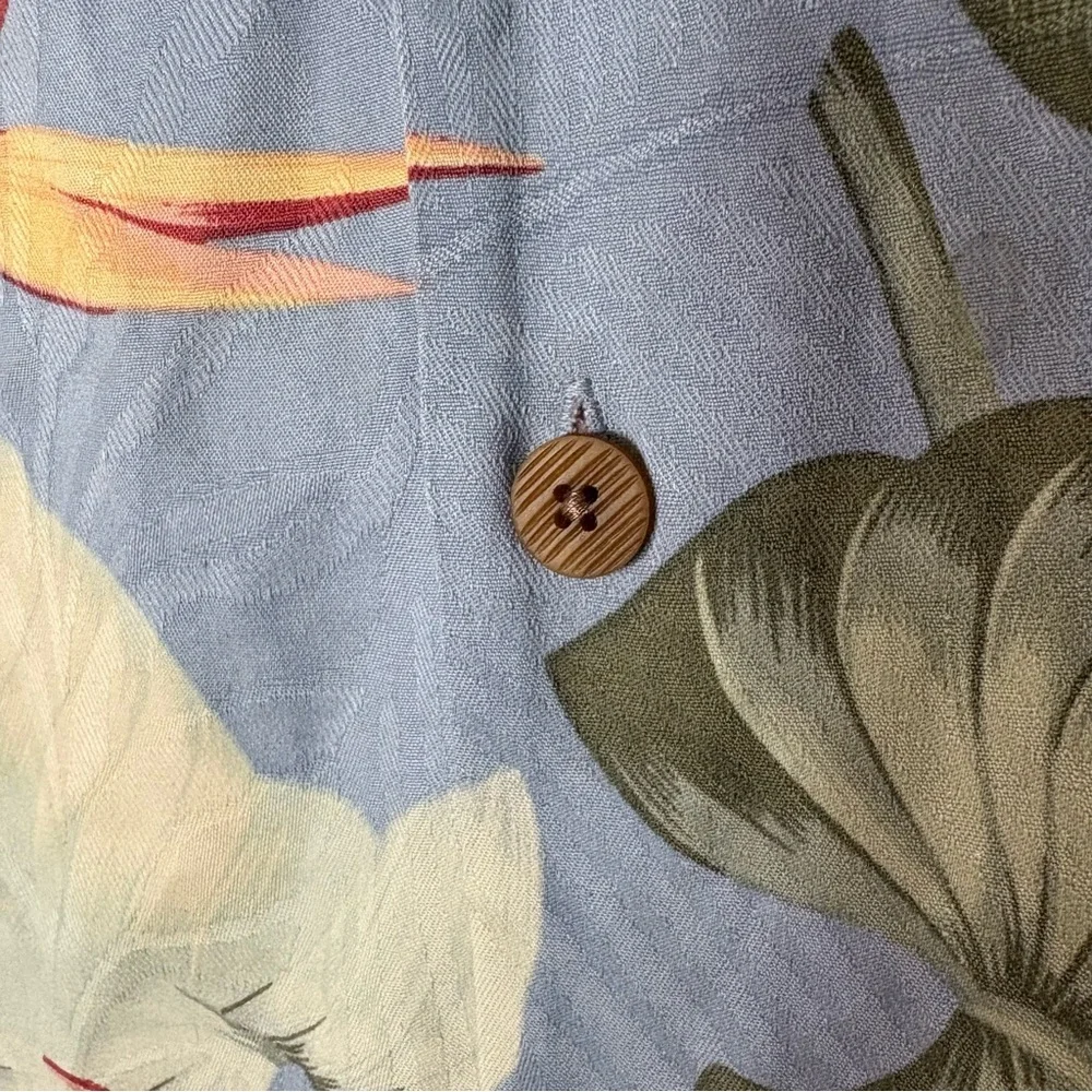 Tommy Bahama Button Shirt Multi Color Floral Bird Of Paradise 100% Silk Large - Picture 3 of 6